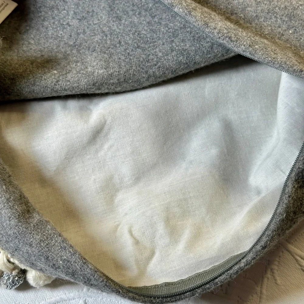 2‎ Pottery Barn Grey Wool Pillow Covers Cream Silver Pom Pom Design 18